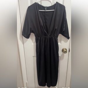Black satin short sleeve above ankle deep v dress w/ pockets